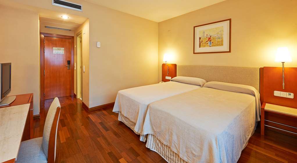 Nh Sport Hotel Zaragoza Room photo