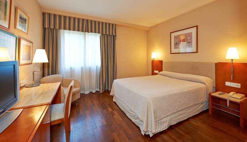 Nh Sport Hotel Zaragoza Room photo